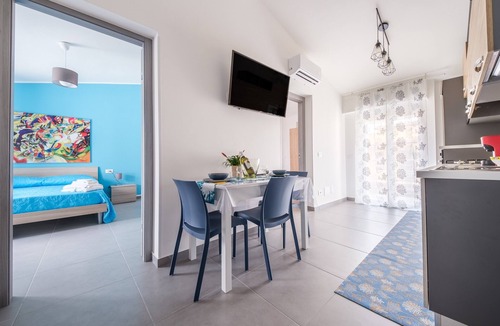 Valdina House | Vacation Home 'Alba's Home - Kandinsky' with Private Terrace, Wi-Fi & Air Conditioning