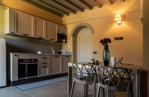 Ferretto House | Vacation Home in Pietraia with 1 bedrooms sleeps 4