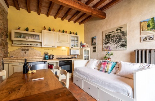 Monte San Savino House | Vacation Home 'Il Granaio' with Pool, Private Terrace & Wi-Fi
