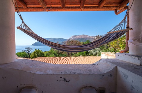 Vulcanello House | Vacation Home "Jerà C18 Bis Vista Mare" with Sea View, Private Terraces & Wi-Fi