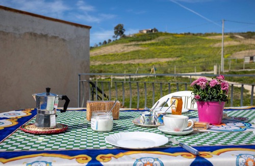 Sciacca House | Vacation Home "La Mansarda Sul Verde" with 2 Private Terraces & Wi-Fi