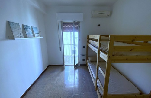 Santa Croce Camerina Apartment | Vacation home 3 rooms - WiFi, air conditioning, full kitchen near the sea