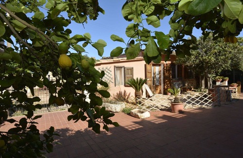 Donnafugata House | Vacation Home in Santa Croce Camerina with 2 bedrooms sleeps 6
