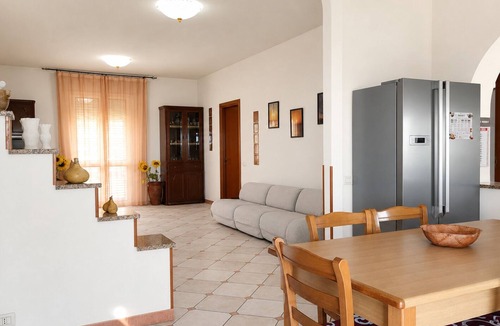 Cava dʼAliga Apartment | Veranda Vincenzi - Spacious apartment with veranda ideal for families