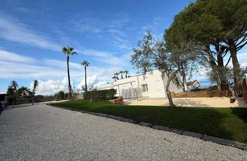 Costa Saracena-Castelluccio House | Villa with sea view, spacious areas, and guaranteed tranquility. Pets allowed.