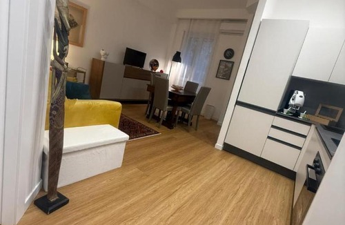 Cosenza Apartment | via Minzoni 26