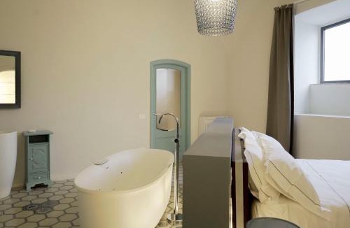 Pontecagnano Faiano House | Viaggio Homes Appartamenti da 60 m2 con Jacuzzi Hammam Cucina Patio con Aperitivo di Benvenuto