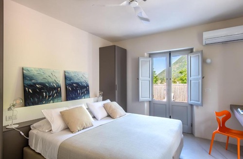 Malfa House | Vico San Lorenzo - Camere a Salina