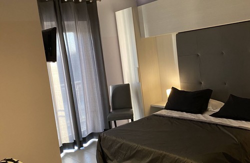 Castello di Cisterna Hotel | Victoria Hotel