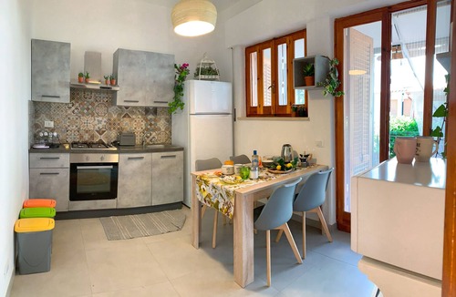Carini Villa | Villa 100m walking to beach, private parking