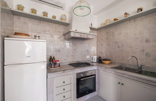 Mandra Capreria Villa | Villa Adele with Pool, Altavilla Milicia