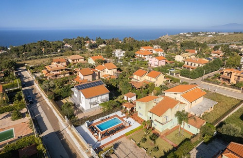 Mandra Capreria Villa | Villa Adele with Pool, Altavilla Milicia