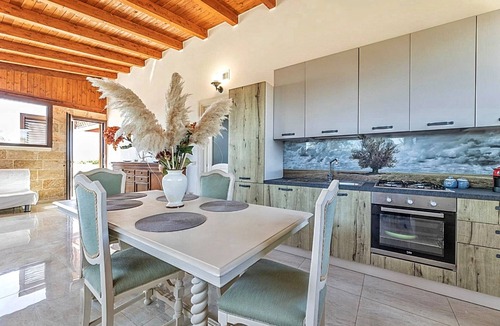 Corsano Villa | Villa Aida - Con Piscina Privata e Vista Mare