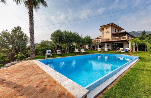 Giardini Naxos Villa | Villa Alba 12, Emma Villas