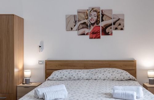 Cinisi Villa | Villa Alelida with Sea View with Jacuzzi & Garden