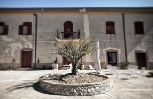 Racalmuto House | VILLA ALESSI - dimora storica