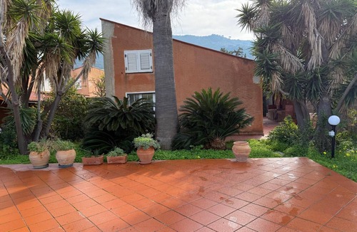 Cefalu Villa | Villa Alisea in Cefalù, garden, pool and sea