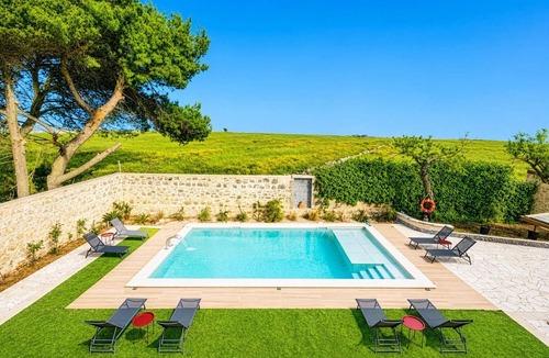 Ragusa Villa | Villa Amira by Villa Plus
