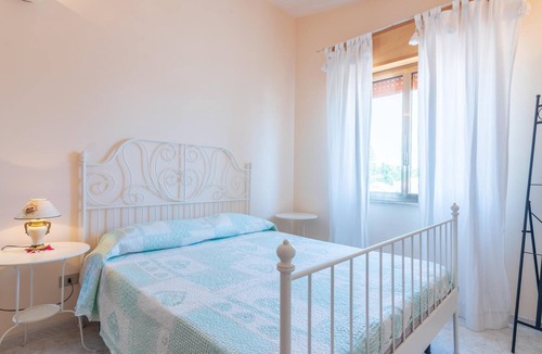 Fondo Morte Villa | 'Villa Angela' 50 meters from the Beach with Terrace & Wi-Fi