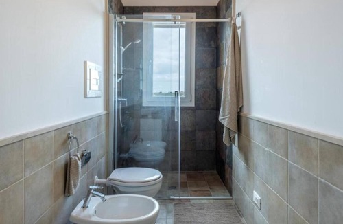 Chiaramonte Gulfi Villa | Villa 'Arancione' with View Over the Shared Pool, Wi-Fi and Air Conditioning
