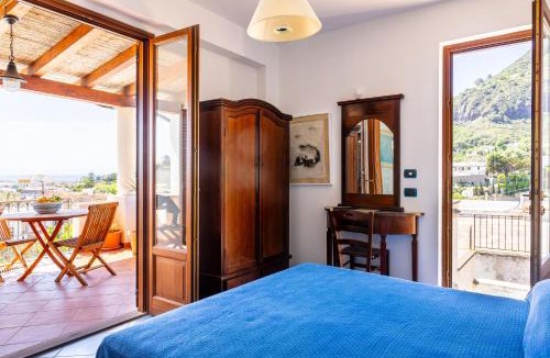Lipari Historic Centre Bed & Breakfast | Villa Artemis by Isula
