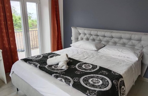 Papasidero House | Villa Aurea Room's & More