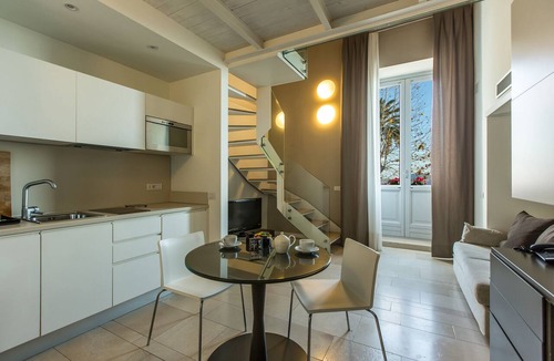 Pozzuoli House | Villa Avellino