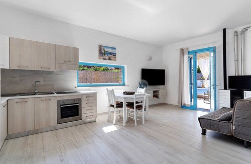 Torre Suda Villa | Villa 'Azzurra' with Private Pool, Wi-Fi and Air Conditioning
