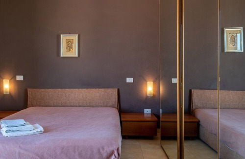 Custonaci Villa | Villa 'Baglio Mogli Belle' with Sea View, Whirlpool & A/C