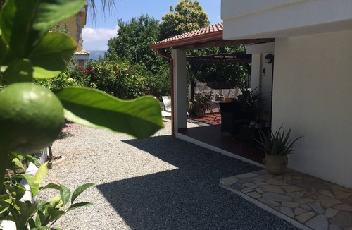 Briatico Apartment | Villa Bergamotto - Luxury Apartments, 3 mins drive to Beaches - Ground Floor
