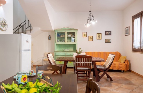 San Vito Lo Capo Villa | Villa 'Brezza di Limoni' close to the Sea with Terraces & A/C