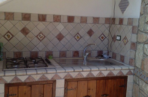 Capaci Cottage | Villa Butterfly1 with a veranda and outdoor shower by the sea and cultural sites