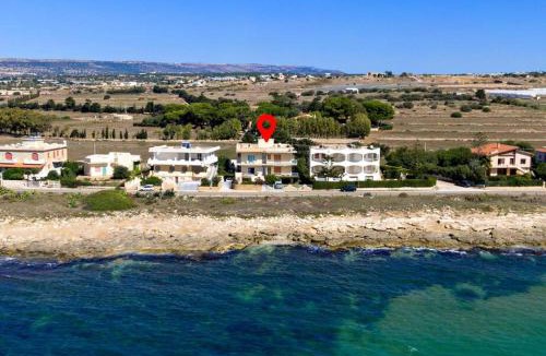 Scicli House | Villa Cala Cuticchi, Sea Front, Wi-Fi, Parking