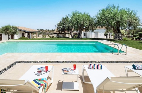 Rosolini Villa | Villa Candia - Private villa with pool near Modica