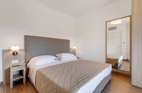 Castelletto d'Orba Hotel | Villa Carolina Comfort 5, Castelletto d’Orba, Italy
