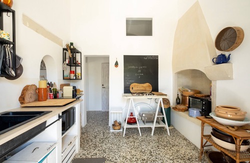Cutrofiano Villa | Villa 'Casale Cafazza Country House' with Private Pool, Wi-Fi and Air Conditioning