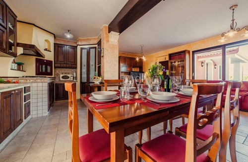Solarino Villa | Villa Clara – Country Retreat