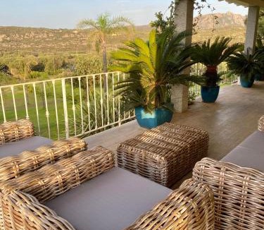 Olbia House | Villa con giardino e fantastica vista sul Golfo di Porto Rotondo