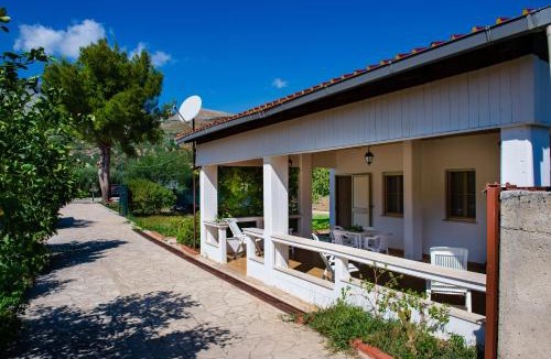 Castellammare del Golfo Villa | VILLA con giardino a 5 min dal mare