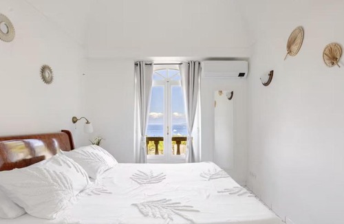 Marina Grande Villa | Villa Coralia with Seaview - 10 minute walk to the Piazzetta
