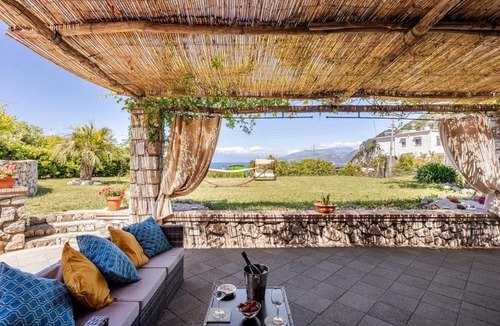 Marina Grande Villa | Villa Coralia with Seaview - 10 minute walk to the Piazzetta