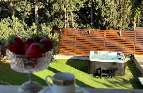 Castellammare del Golfo House | Villa DeLux with Mountain Views, Heated Hot Tub, Garden, and Wi-Fi