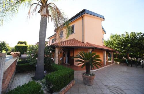 Contrada Difesa I Villa | Villa Da Vinci Porto Ada - Private Beach, Giardino & Bikes - 7 Ospiti