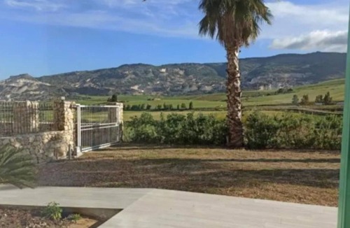 Buseto Palizzolo Villa | Villa Degli Alberi with Garden, Private Terrace, Wi-Fi and Air Conditioning