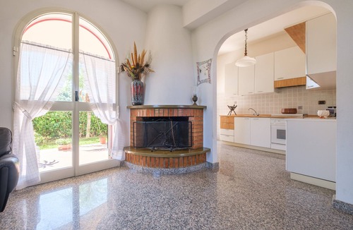Furnari Villa | Villa "Delle Pomelie" with Private Garden, Balconies, and Wi-Fi