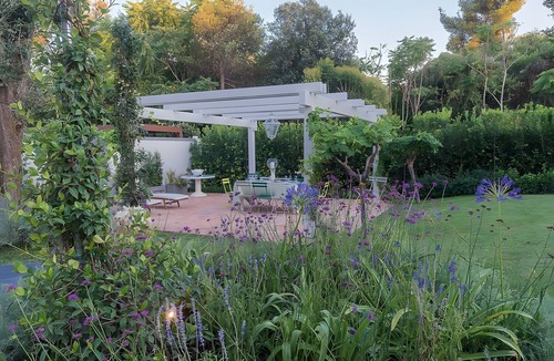 Ischia Porto Villa | Villa 'Di Charme Ischia Porto' with Shared Terrace, Wi-Fi and Air Conditioning
