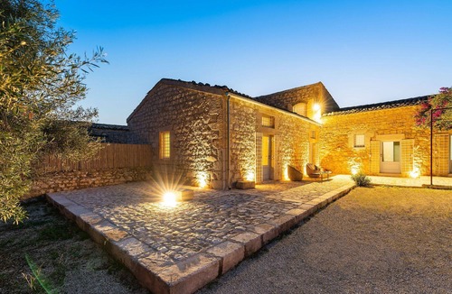 Scicli Villa | Villa Dimora Pura - Vacation villa rental in the countryside near Scicli, southern Sicily.