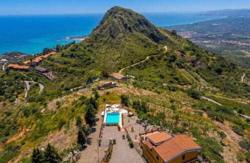 Castelmola Villa | Villa Domizia