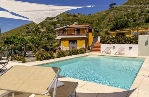 Castelmola Villa | Villa Domizia