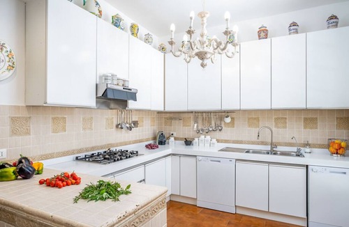 Monteriggioni Villa | Villa Elegante - Five Bedroom Villa, Sleeps 14